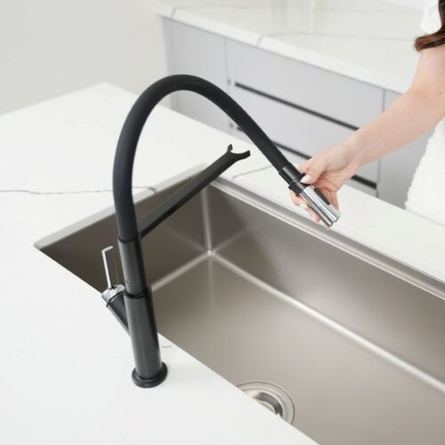 Hình ảnh thực tế vòi rửa bát nóng lạnh Konox Tema Black